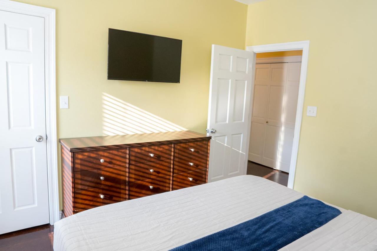 Serene 3Br Apartment 4Tvs Free Wi-Fi & Parking -E- Мосс-Пойнт Екстер'єр фото