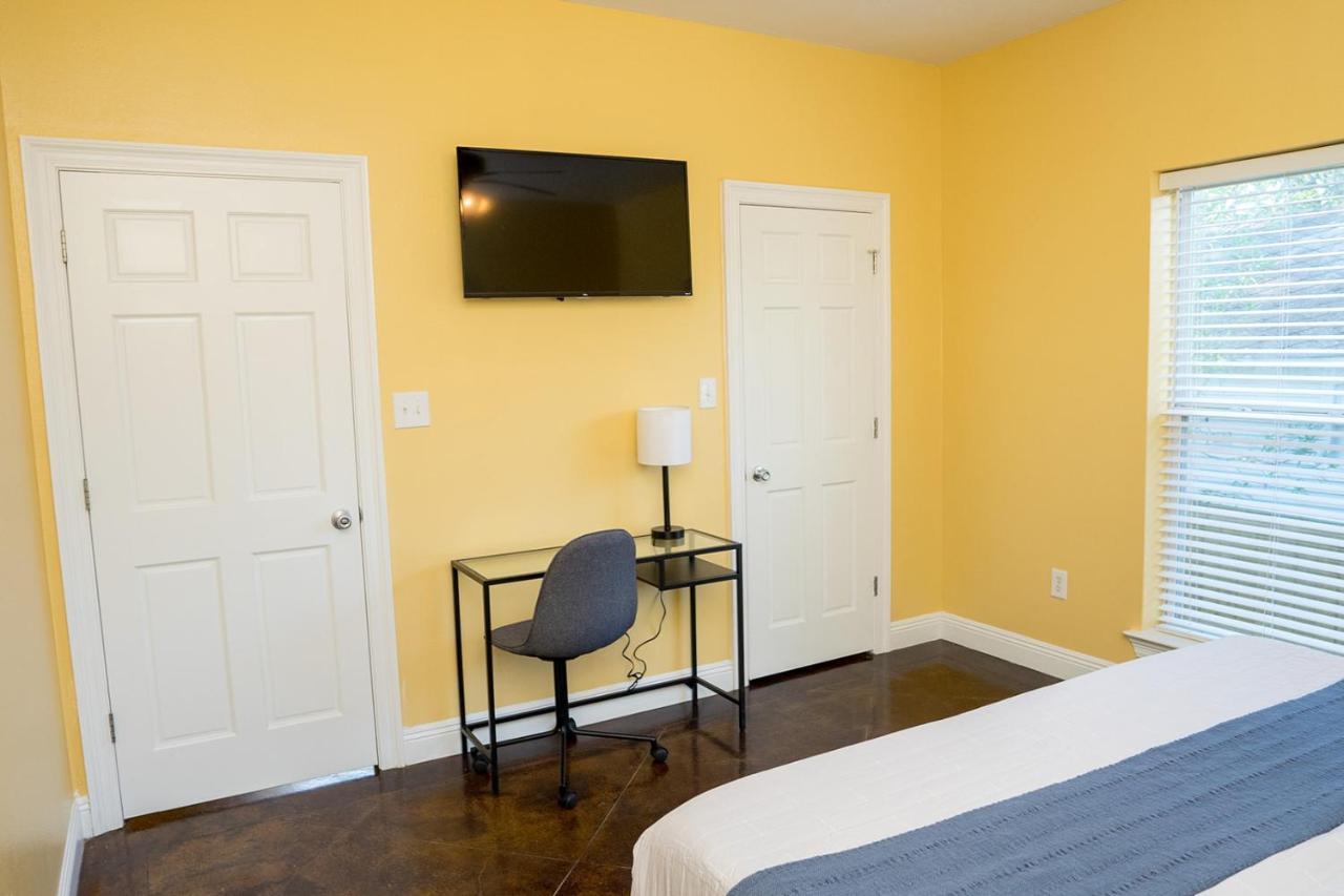 Serene 3Br Apartment 4Tvs Free Wi-Fi & Parking -E- Мосс-Пойнт Екстер'єр фото