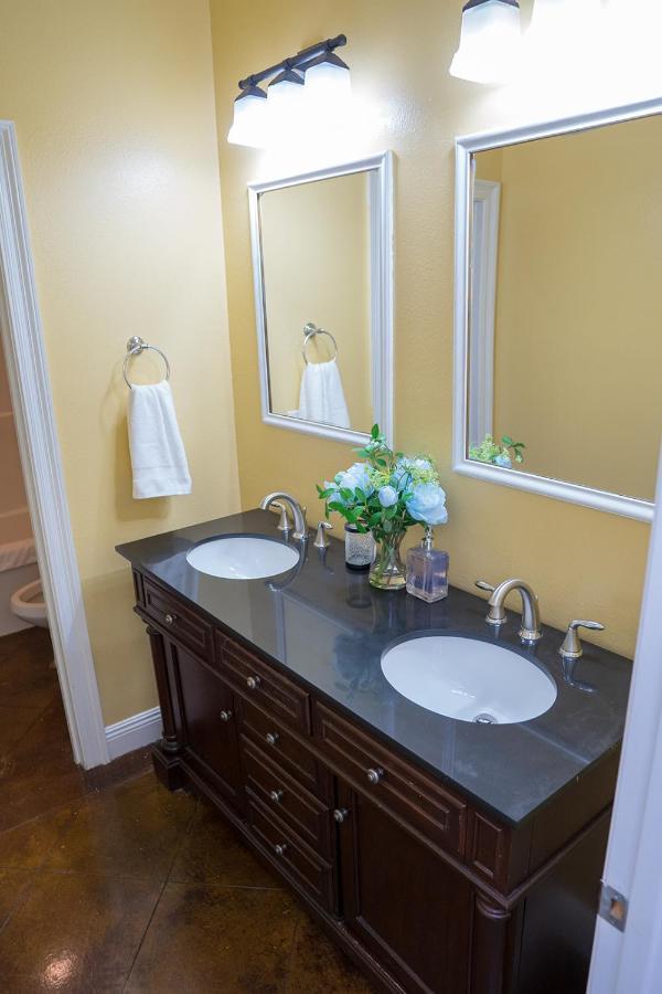 Serene 3Br Apartment 4Tvs Free Wi-Fi & Parking -E- Мосс-Пойнт Екстер'єр фото