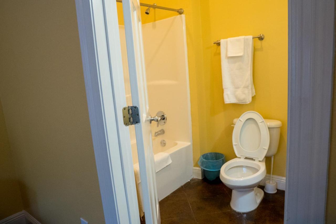 Serene 3Br Apartment 4Tvs Free Wi-Fi & Parking -E- Мосс-Пойнт Екстер'єр фото